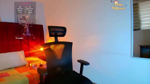 Snapshot of zuzana21 chatting on October 6, 12:23 pm Zuzana21 online show from October 6, 12:23 pm
