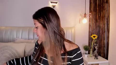 Zara online show from March 23, 7:08 pm