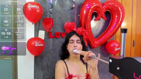 Snapshot of zyle_boobs_ chatting on February 14, 4:47 am ZYLE online show from February 14, 4:47 am