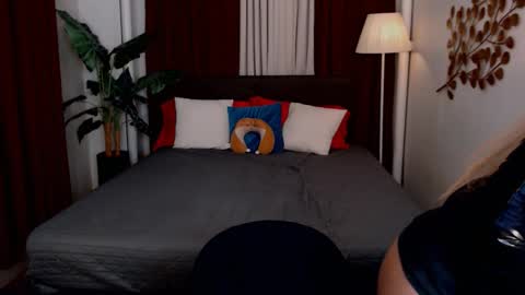 zyradom online show from February 26, 7:23 am