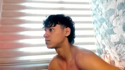 zyzz_1812 online show from March 6, 7:57 pm